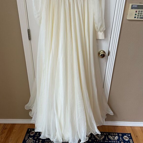 Bridess Ivory Women’s Sheer Long Formal Dress Long Split Sleeves Size 10 - Picture 16 of 16